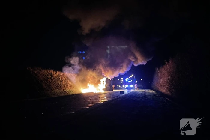 Tankwagen in brand na ernstig ongeval
