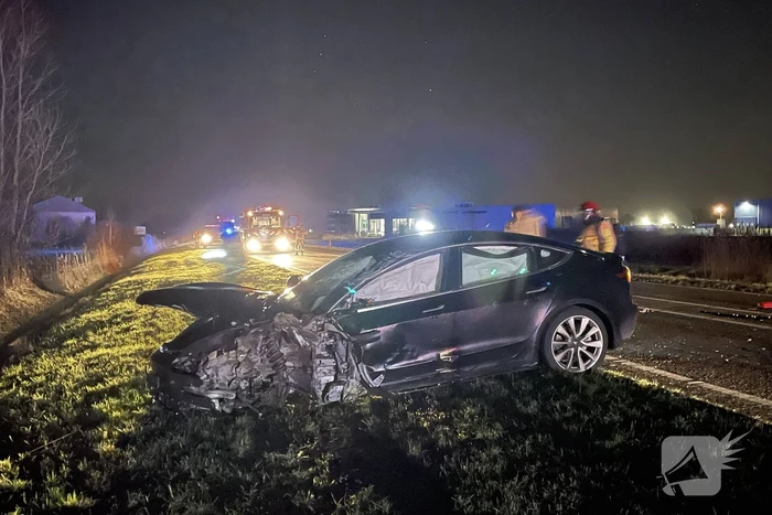 Tankwagen in brand na ernstig ongeval