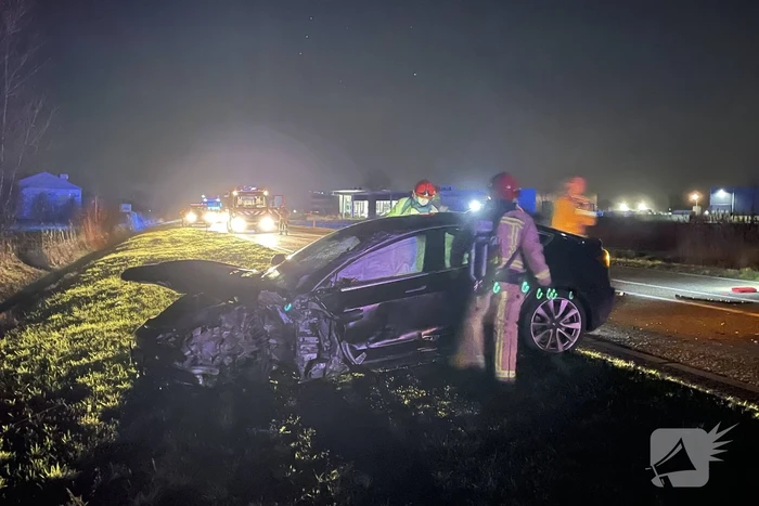 Tankwagen in brand na ernstig ongeval