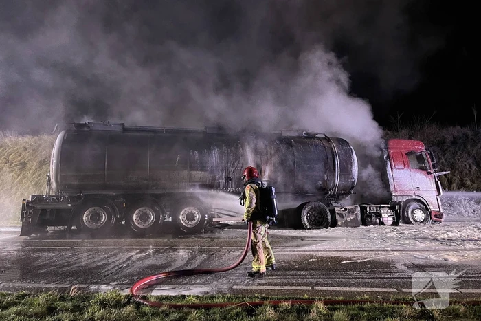 Tankwagen in brand na ernstig ongeval