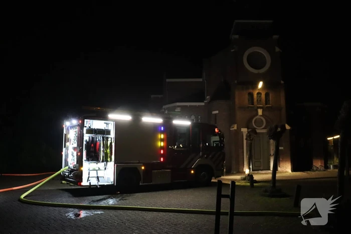 Brandweer ingezet voor brand in kerk