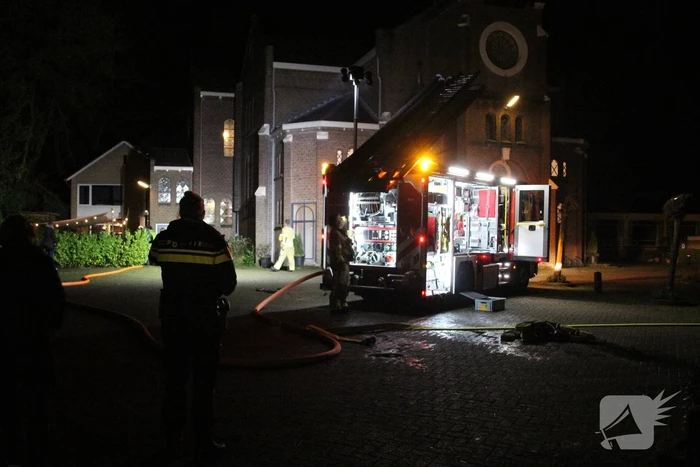 Brandweer ingezet voor brand in kerk