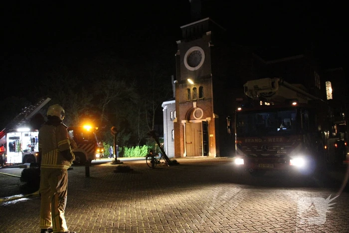 Brandweer ingezet voor brand in kerk