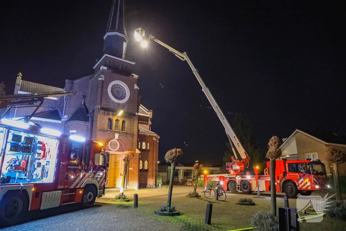 Brandweer ingezet voor brand in kerk