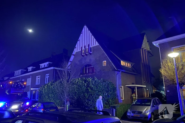 Persoon gecontroleerd na woningbrand