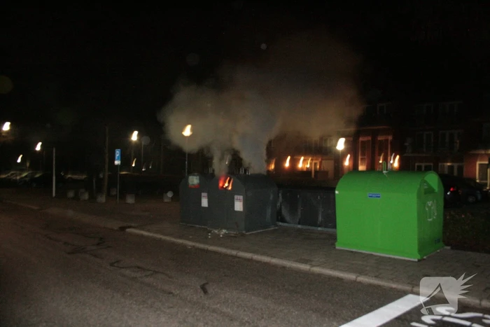 Veel rook bij brand in container