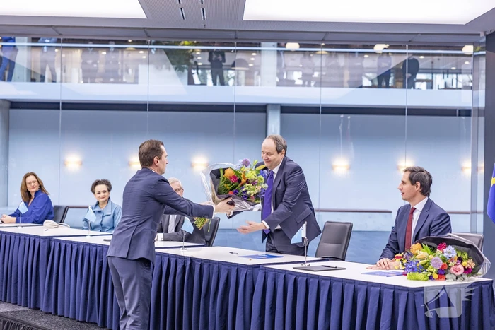 Ceremoniële overdracht ministerie van Financiën