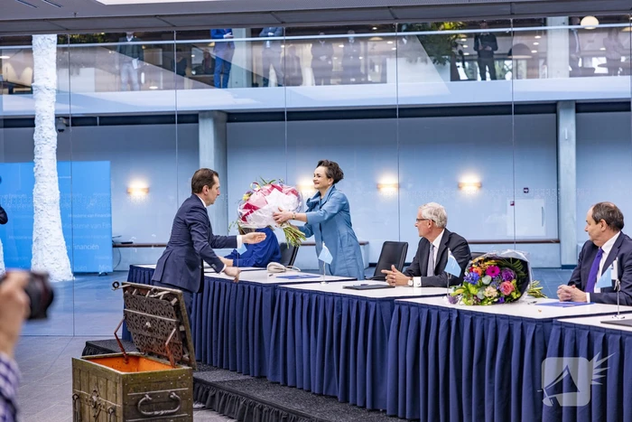 Ceremoniële overdracht ministerie van Financiën