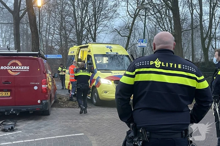 Flinke schade bij botsing tussen twee voertuigen