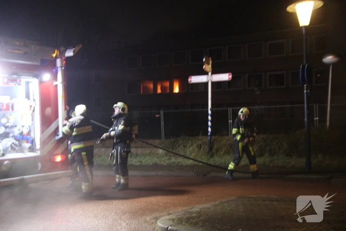 Forse brand in leegstaand kantoorpand