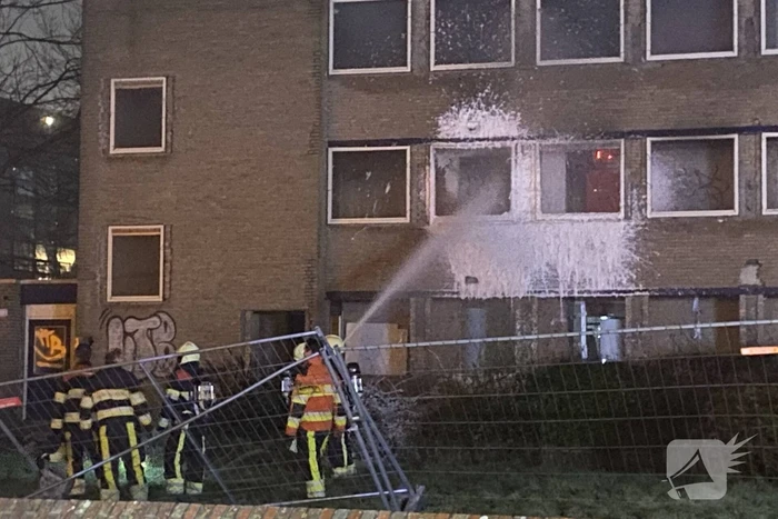 Forse brand in leegstaand kantoorpand