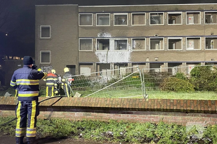 Forse brand in leegstaand kantoorpand