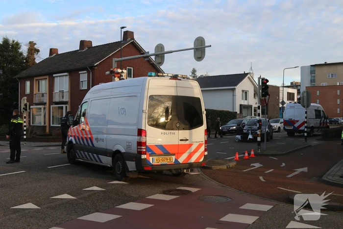 Bestuurder scootmobiel aangereden door personenauto