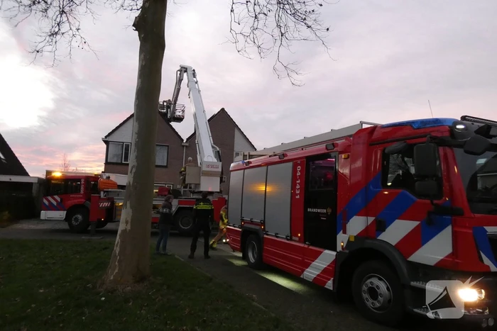 Brand in schoorsteen van woning