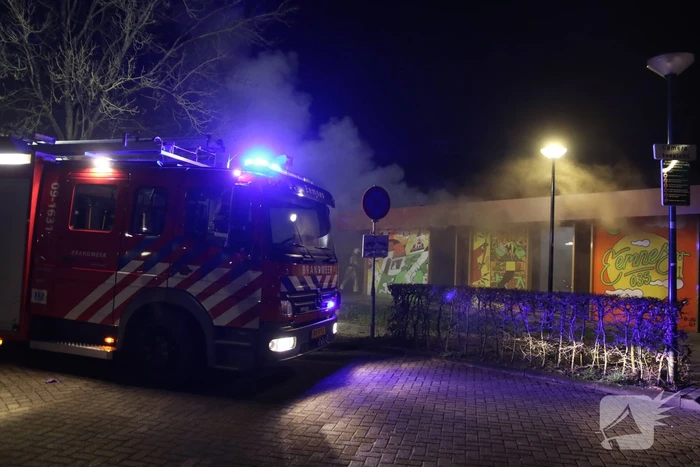 Veel rook en vuur bij jongerencentrum