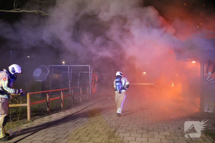 Veel rook en vuur bij jongerencentrum