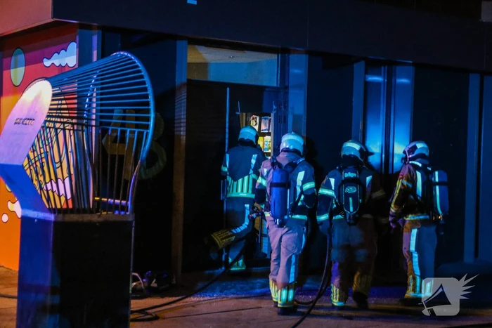 Veel rook en vuur bij jongerencentrum
