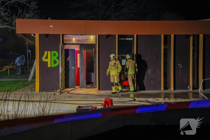 Veel rook en vuur bij jongerencentrum