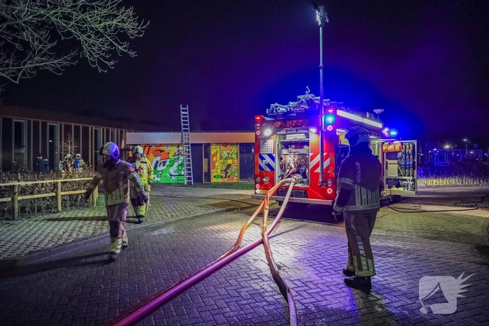 Veel rook en vuur bij jongerencentrum