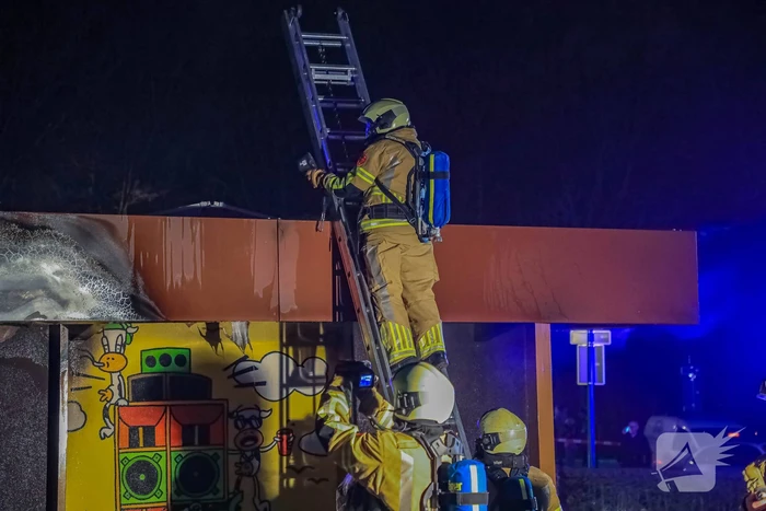 Veel rook en vuur bij jongerencentrum