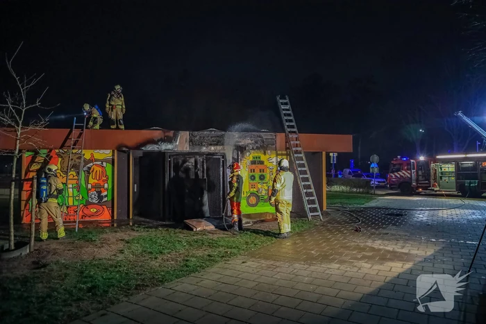 Veel rook en vuur bij jongerencentrum