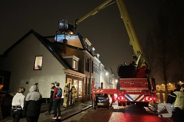Brand in schoorsteen van woning snel geblust