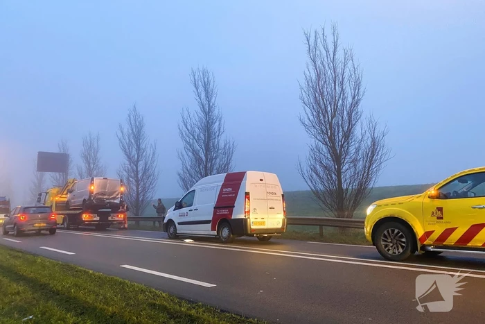 Twee bestelbussen betrokken bij kop-staart botsing