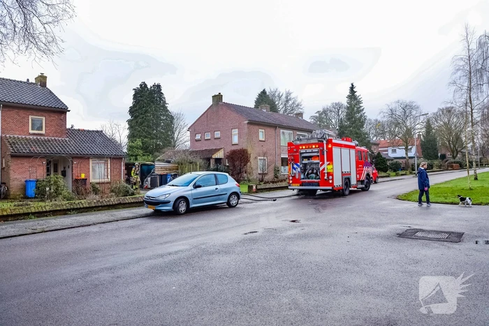 Rommel in woning vliegt in brand