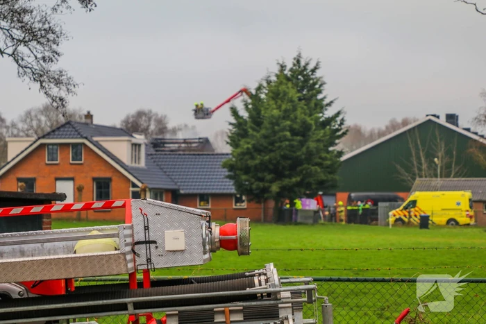 Schuur woonboerderij brandt volledig uit