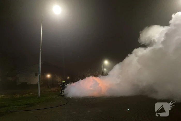 Flinke rookontwikkeling door brand in personauto