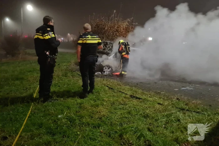 Flinke rookontwikkeling door brand in personauto