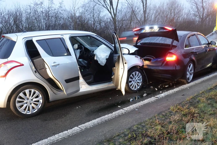 Vier auto's betrokken bij kettingbotsing