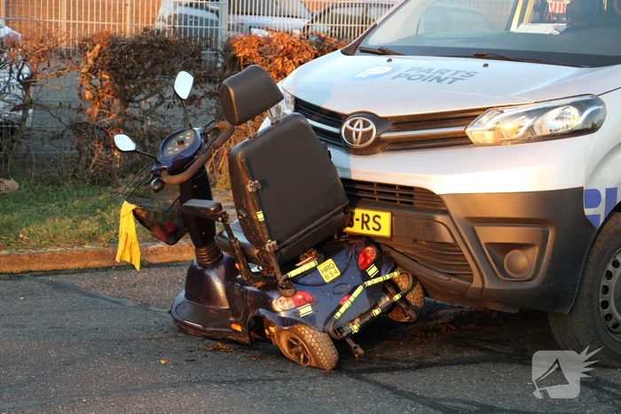 Persoon op scootmobiel gewond na ongeval