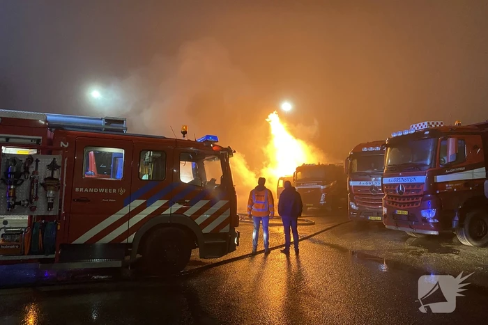 Hevige brand in vrachtwagen