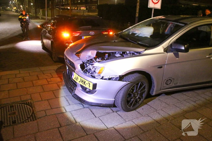 Schade bij ongeval tussen twee auto's