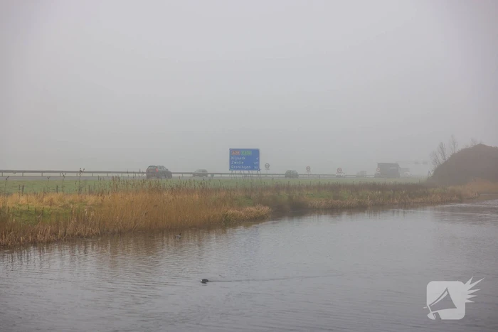 Dichte mist in midden van Nederland