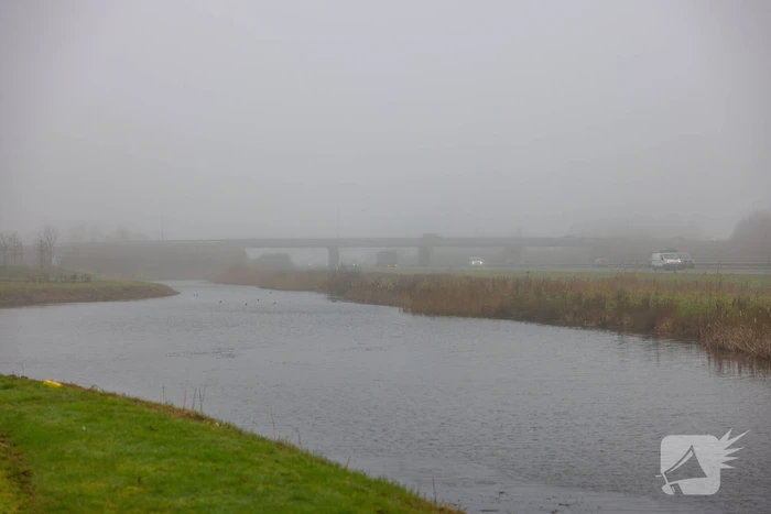 Dichte mist in midden van Nederland