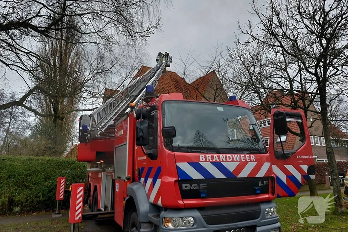 Schoorsteen geveegd na brandmelding