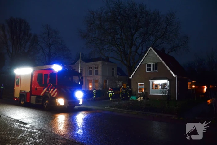Brandweer controleert woning na brand