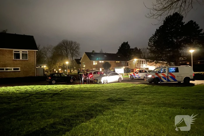 Veel politie aanwezig in woonwijk