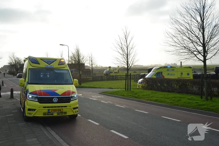 Persoon zwaargewond bij verkeersongeval