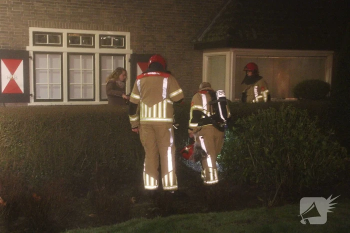 Brandweer doet onderzoek naar vreemde lucht