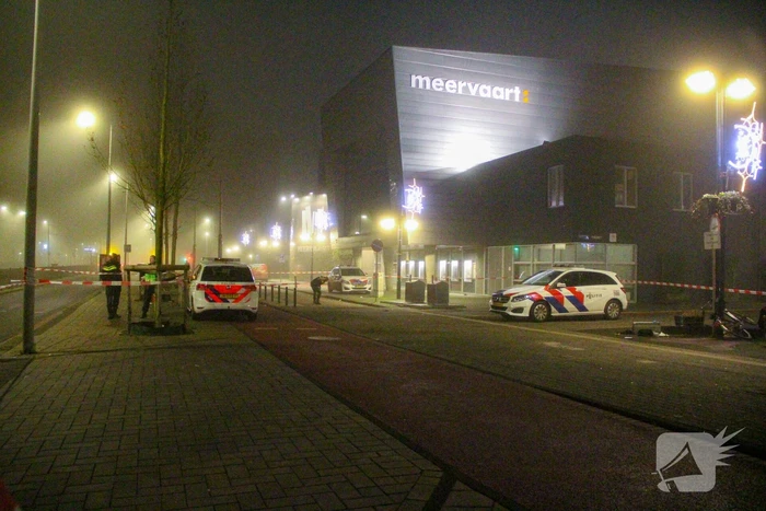 Politie doet onderzoek naar steekincident op straat