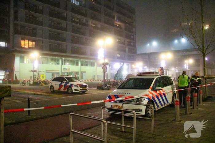Politie doet onderzoek naar steekincident op straat