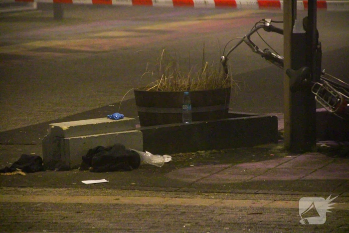 Politie doet onderzoek naar steekincident op straat