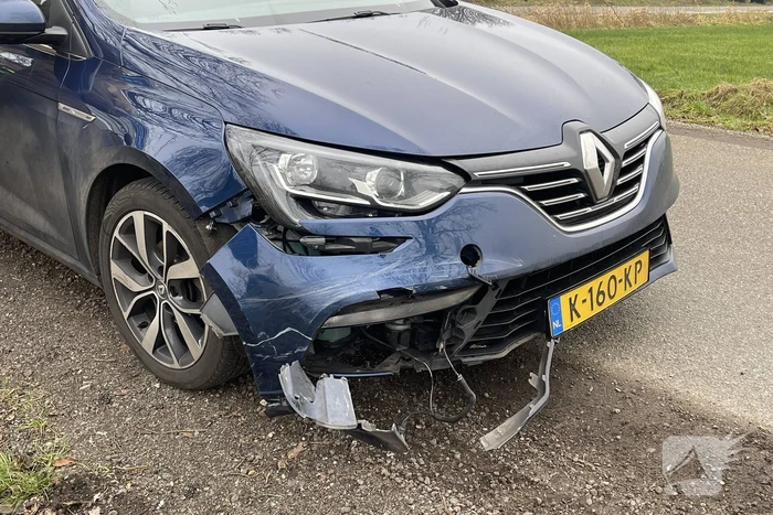Scooterrijder belandt in sloot na crash