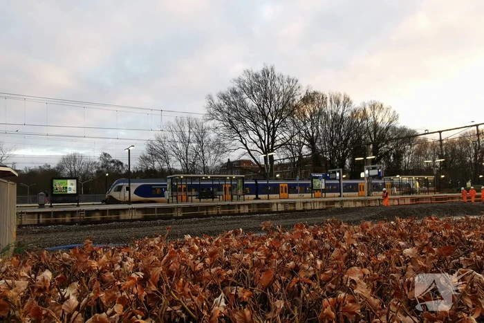 Trein botst met persoon bij NS-station