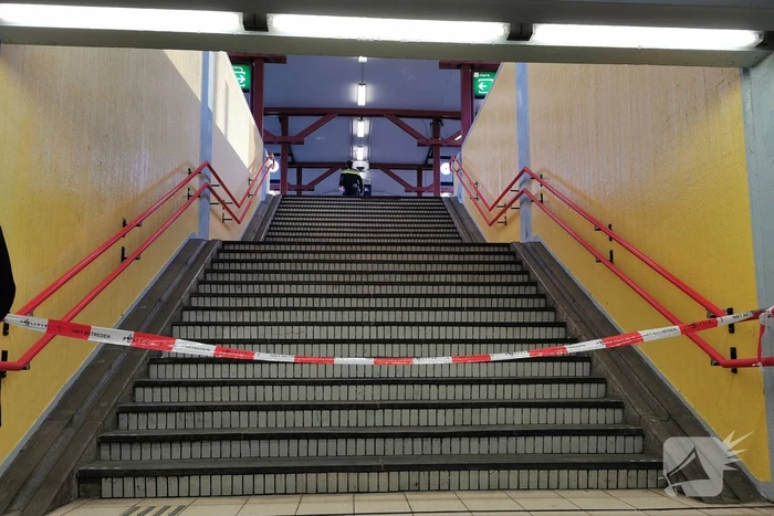 Trein botst met persoon bij NS-station