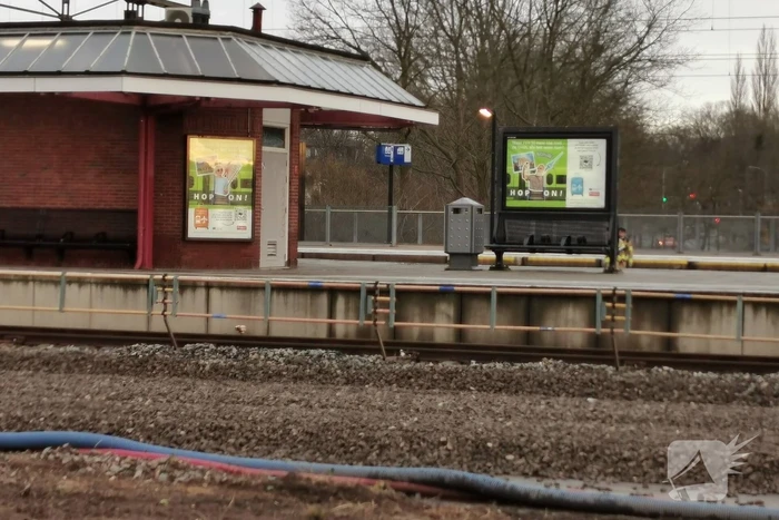 Trein botst met persoon bij NS-station