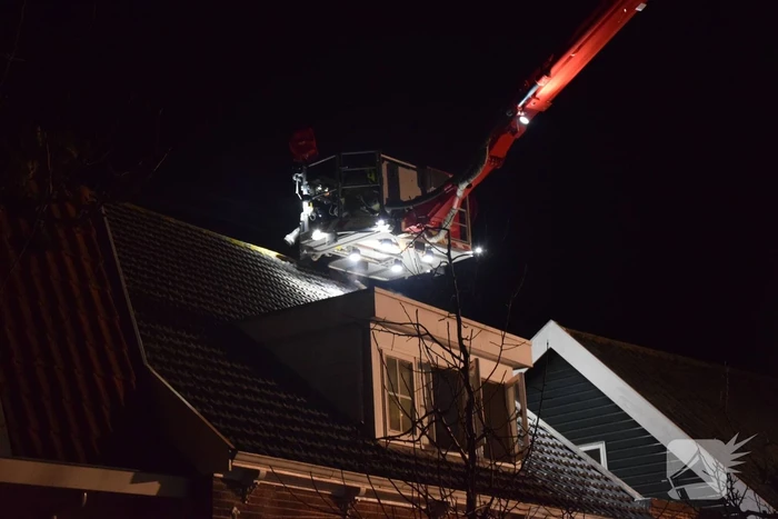 Rookontwikkeling door brand in schoorsteen